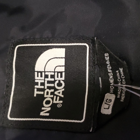 The North Face 550 Women's Puffer Jacket - Picture 5 of 11